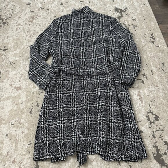Women's Long Checkered Lightweight Coat Size XL - Picture 2 of 3